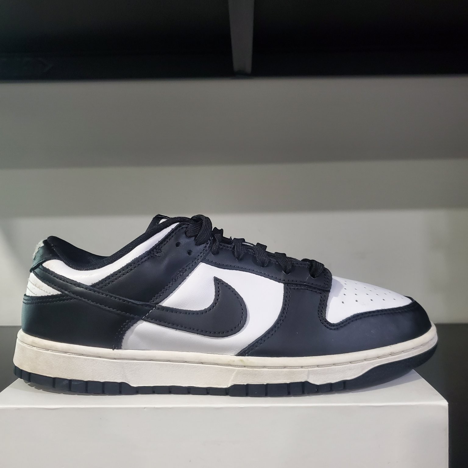 nike dunk low men's size 11 black white panda retro classic sneakers nike dunk low men's size 11 black white panda retro classic sneakers