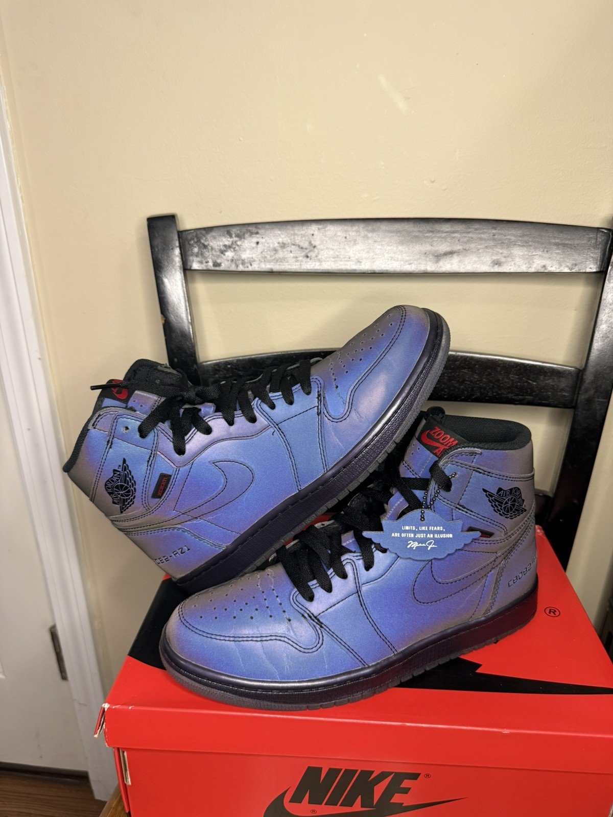 air jordan 1 retro high zoom fearless iridescent mens sneaker bv0006 900 sz 10.5 air jordan 1 retro high zoom fearless iridescent mens sneaker bv0006 900 sz 10.5