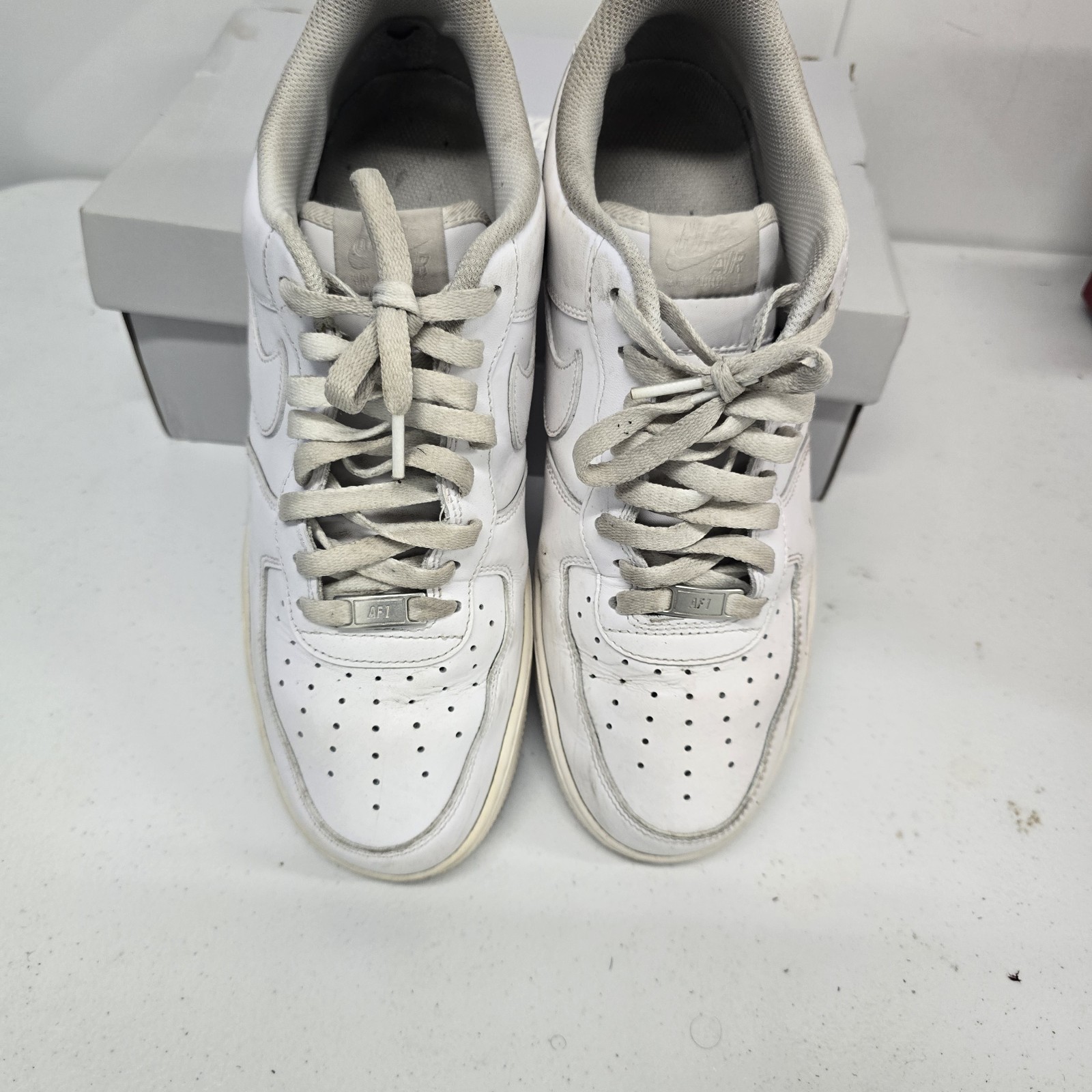 nike air force 1 low top men's size 11 leather sneakers triple white cw2288 111 nike air force 1 low top men's size 11 leather sneakers triple white cw2288 111