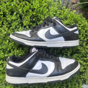 size 9 nike dunk low black white