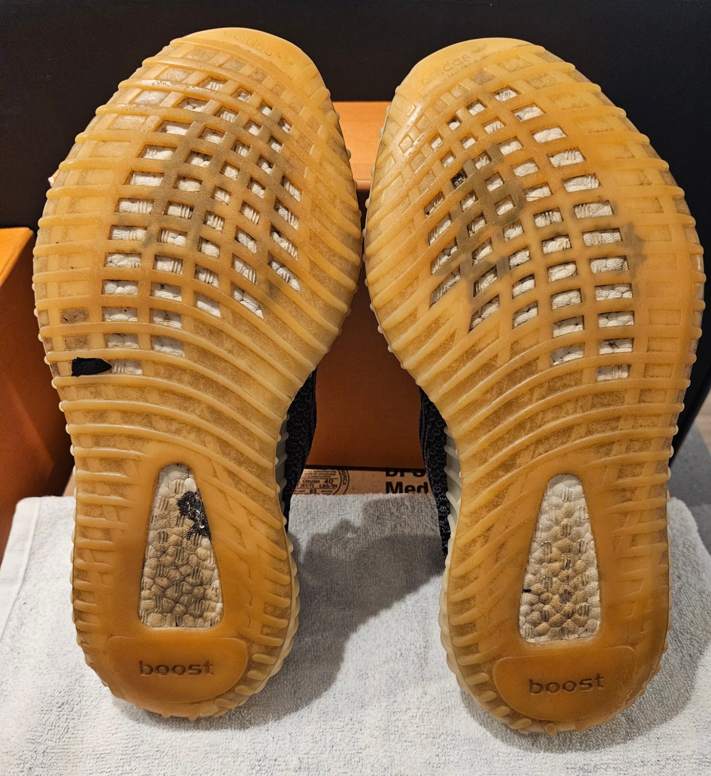 adidas yeezy boost 350 v2 carbon mens size 10.5 fz5000 sneakers black gray adidas yeezy boost 350 v2 carbon mens size 10.5 fz5000 sneakers black gray