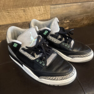 size 9.5 nike air jordan 3 retro “green glow” black cement