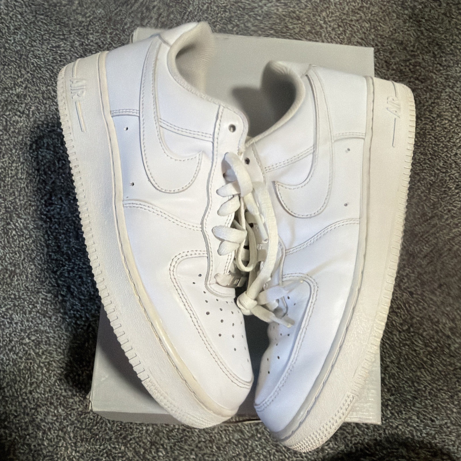 nike air force 1 '07men’s size 9.5 low triple white leather sneakers 315122 111 nike air force 1 '07men’s size 9.5 low triple white leather sneakers 315122 111