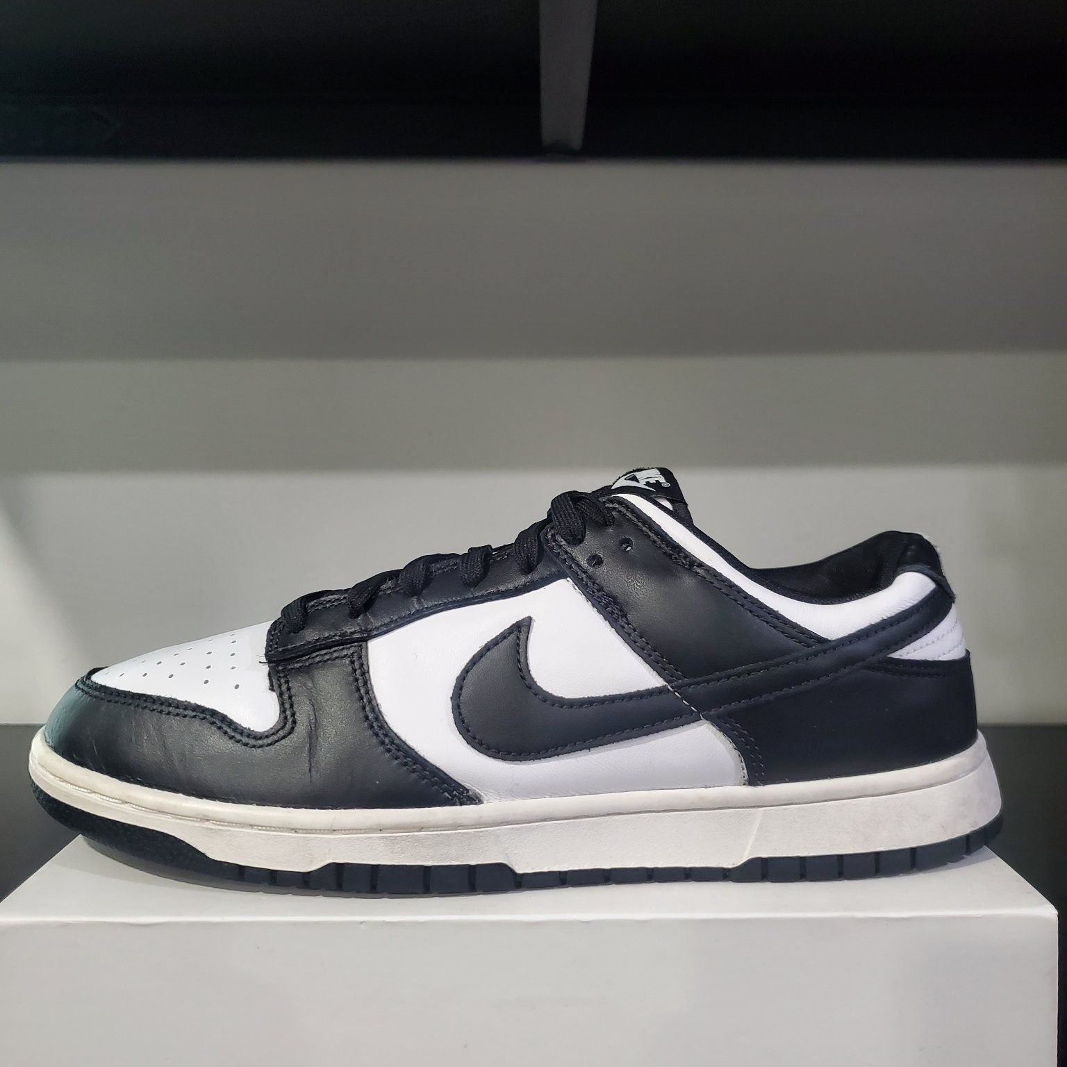 nike dunk low men's size 11 black white panda retro classic sneakers nike dunk low men's size 11 black white panda retro classic sneakers