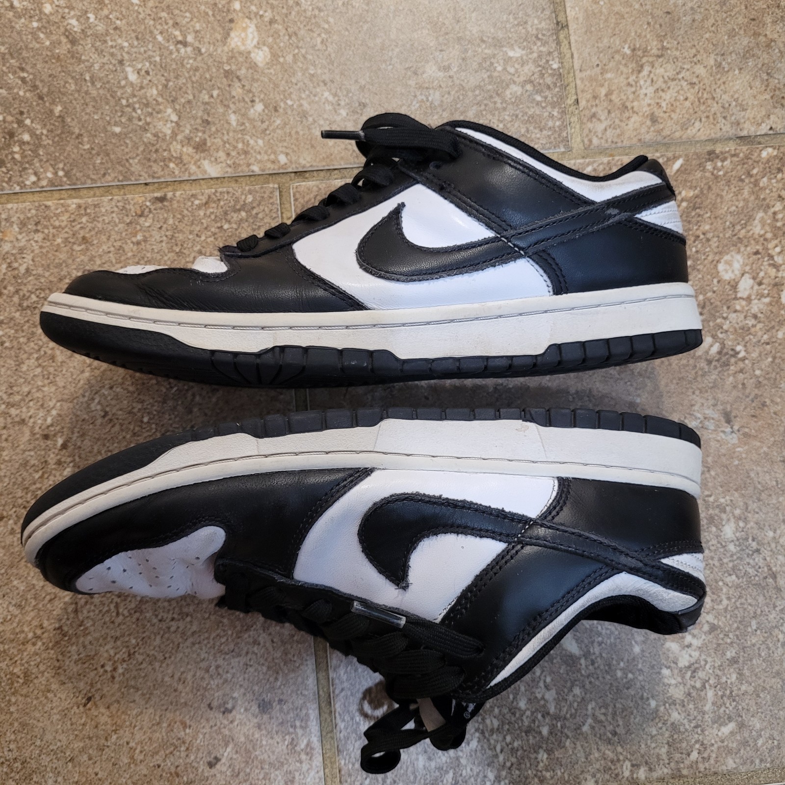 men's black nike dunks size 8.5 men's black nike dunks size 8.5