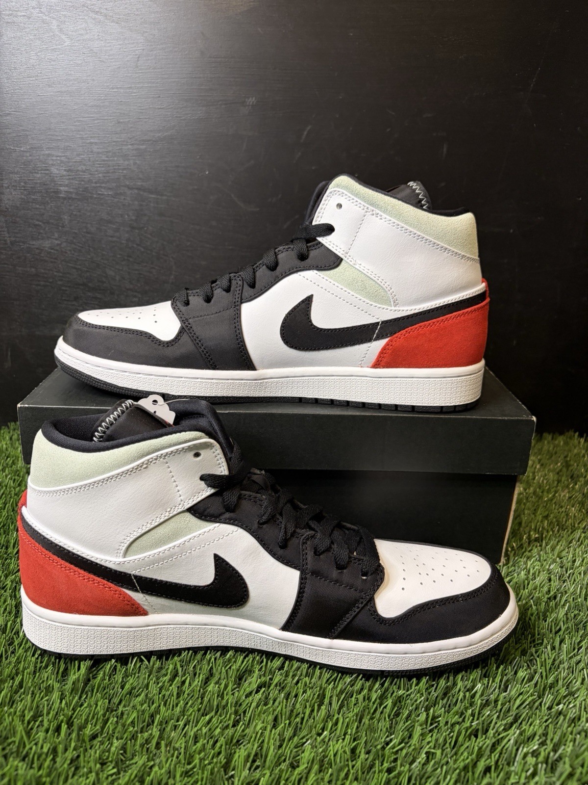 air jordan 1 mid se white track red black igloo size 11 852542 100 new air jordan 1 mid se white track red black igloo size 11 852542 100 new