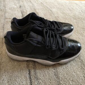 size 10.5 air jordan 11 retro low space jam clean