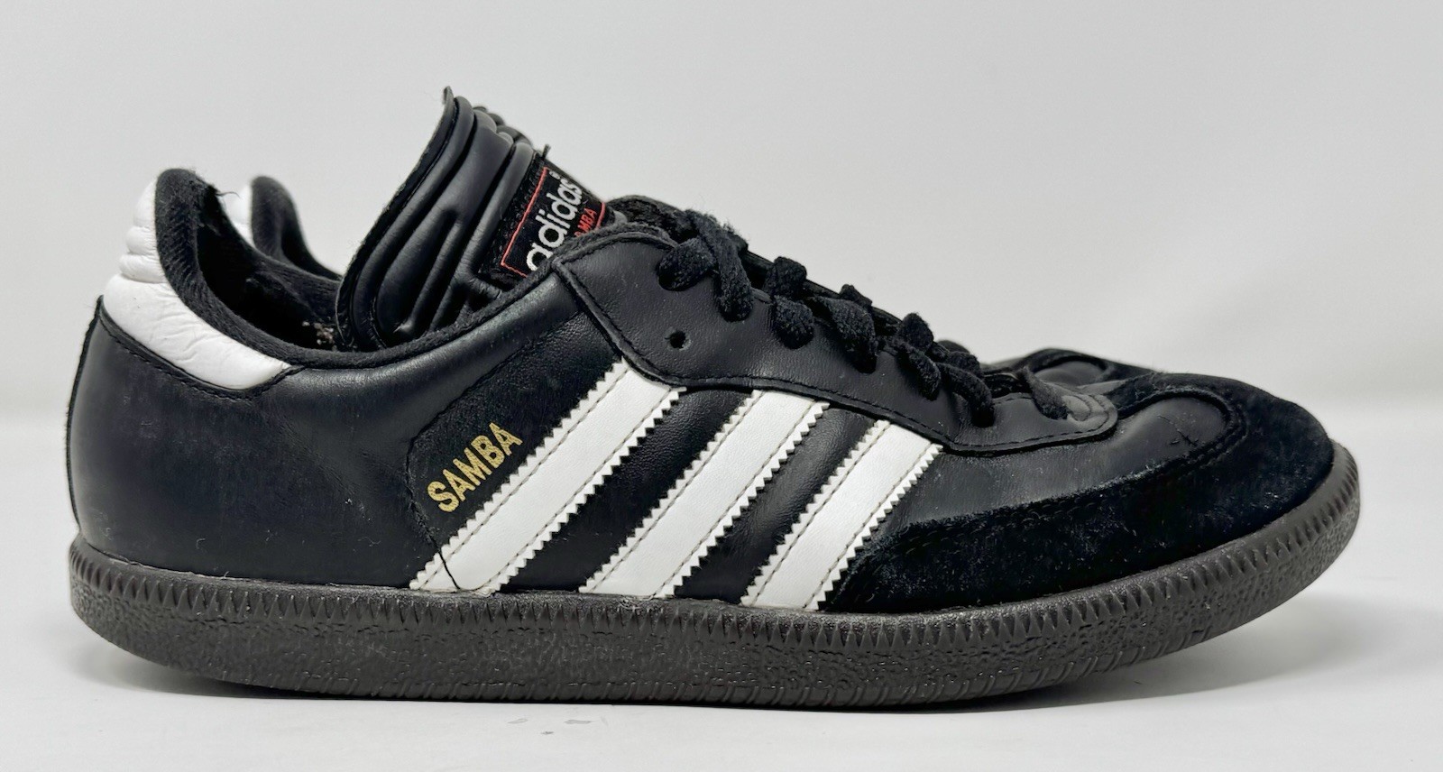 men’s adidas samba classic black white dark gum soccer shoes 034563 sz 8 men’s adidas samba classic black white dark gum soccer shoes 034563 sz 8
