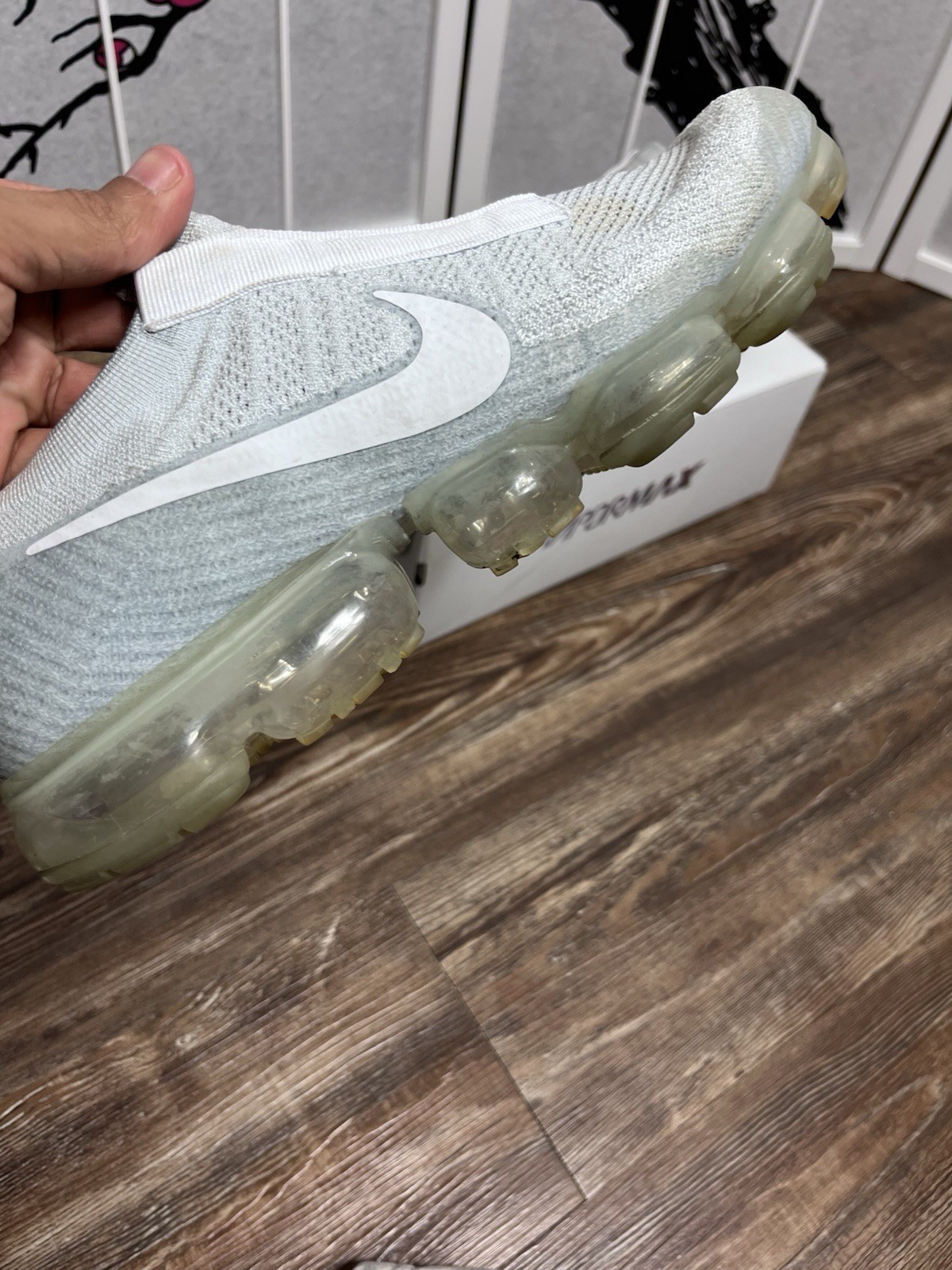 nike air vapormax se men's low top flyknit slip on sneakers platinum/white nike air vapormax se men's low top flyknit slip on sneakers platinum/white