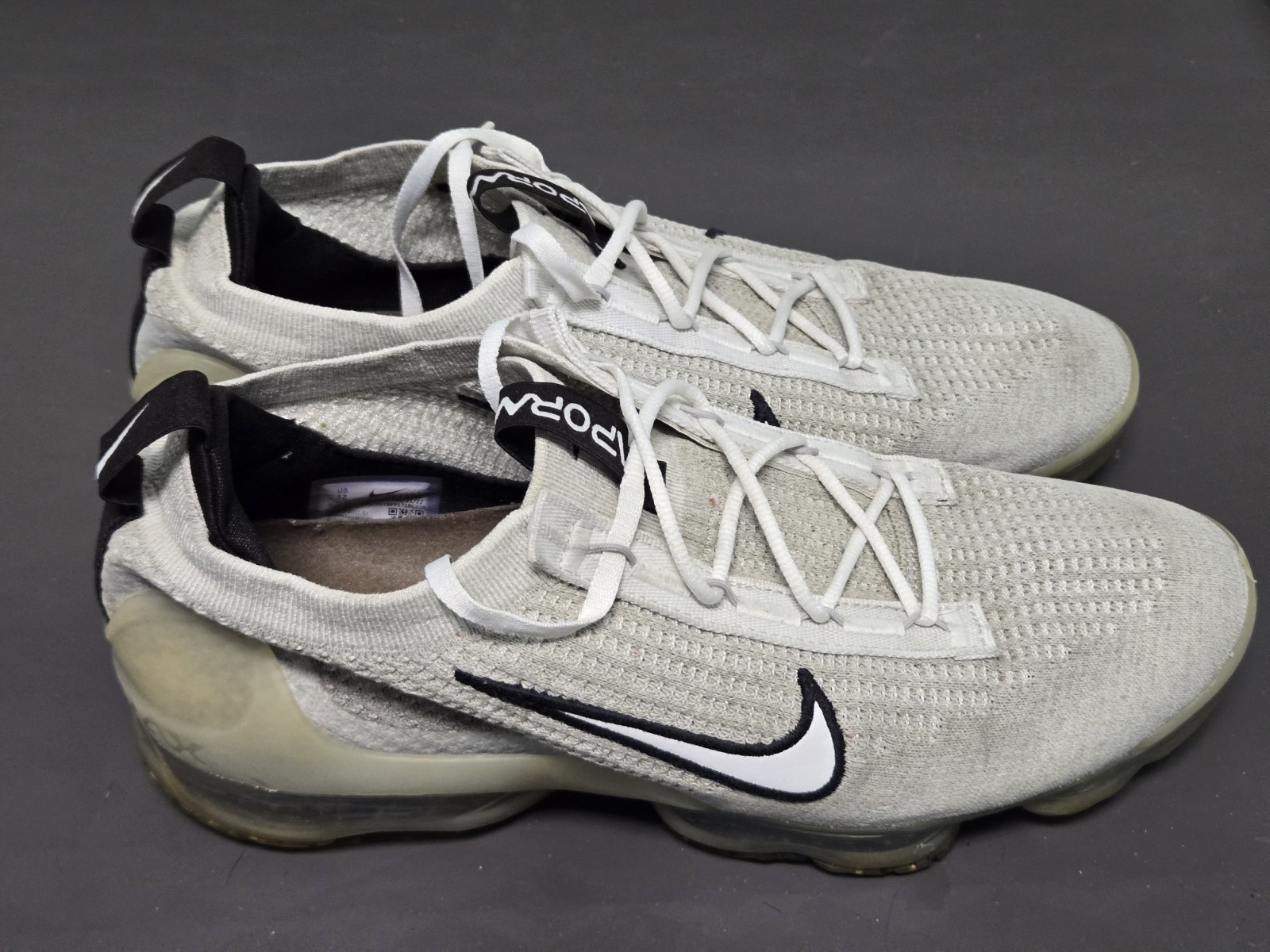 nike air vapormax 2021 flyknit sneakers gray/white/black dh4084 100 size 12 nike air vapormax 2021 flyknit sneakers gray/white/black dh4084 100 size 12
