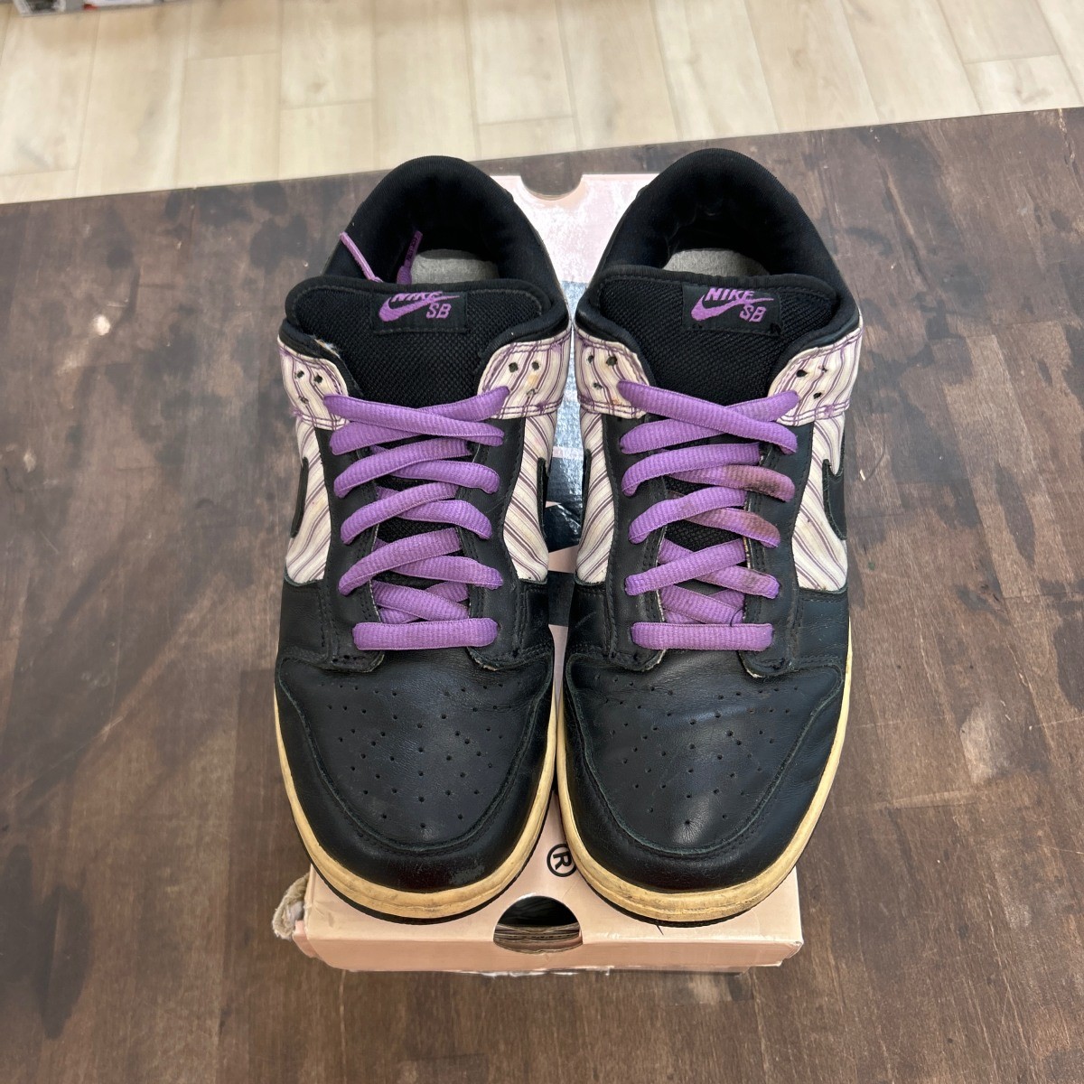 nike sb dunk low avenger purple (pre owned) 304292 101 size 10 nike sb dunk low avenger purple (pre owned) 304292 101 size 10