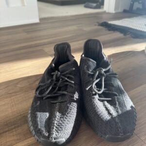 adidas yeezy boost 350 v2 black non reflective fu9006 men’s size 10.5 pre owned