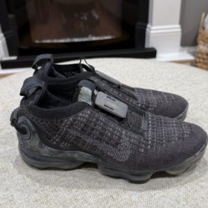 size 7y gs nike air vapormax flyknit 2020 black dark gray