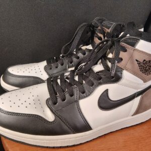 nike air jordan 1 retro high og dark mocha mens 11 555088 105 black toe
