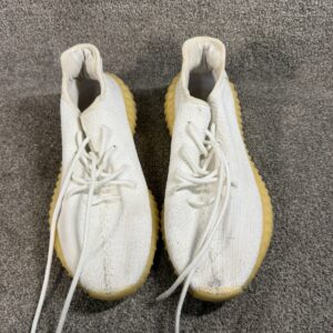 size 9.5 adidas yeezy boost 350 v2 low cream white / triple white