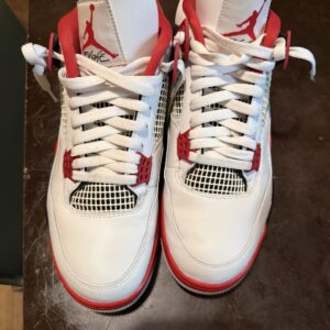 jordan 4 retro fire red 11.5 used worn a few times bought them a few months ago