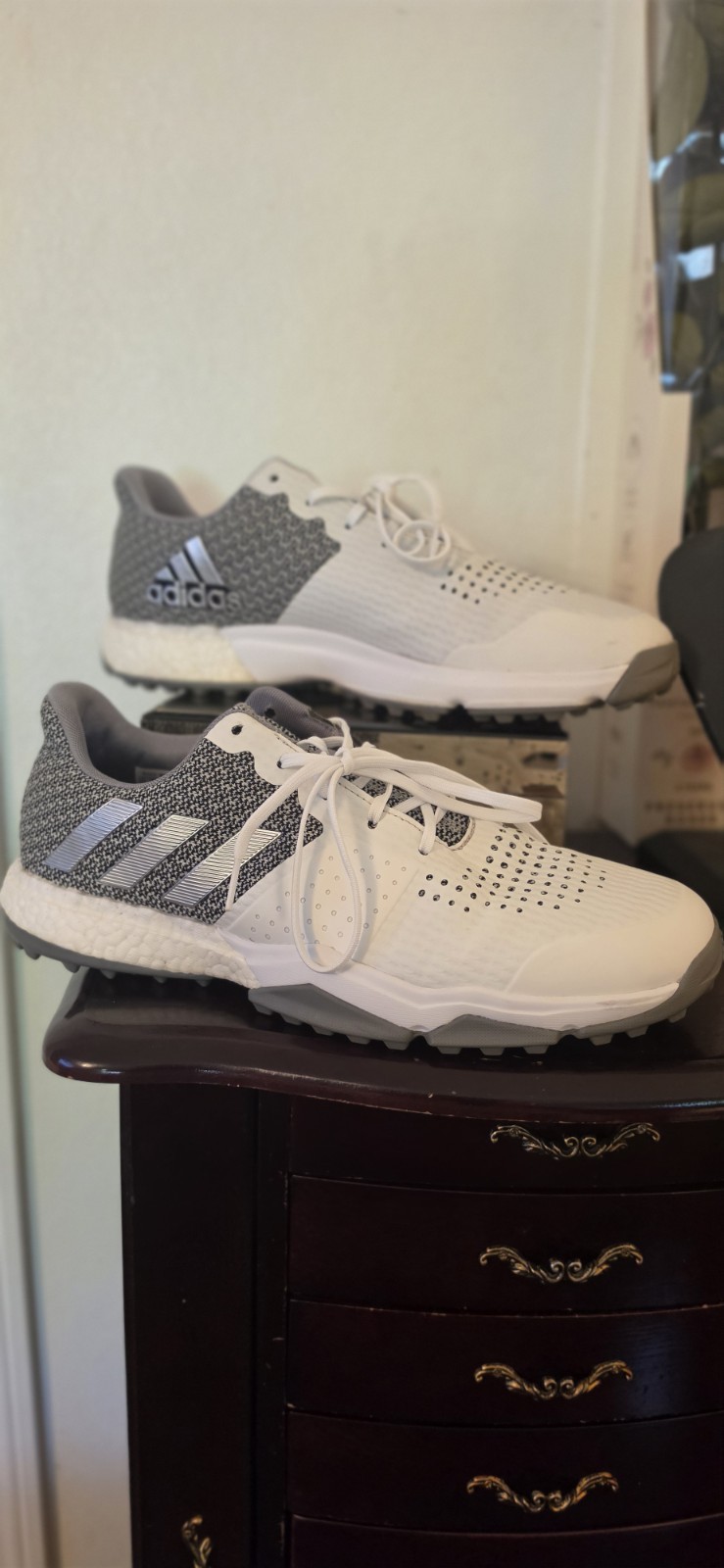 adidas boost white/gray solid low top lace up golf sneakers cushioned adidas boost white/gray solid low top lace up golf sneakers cushioned