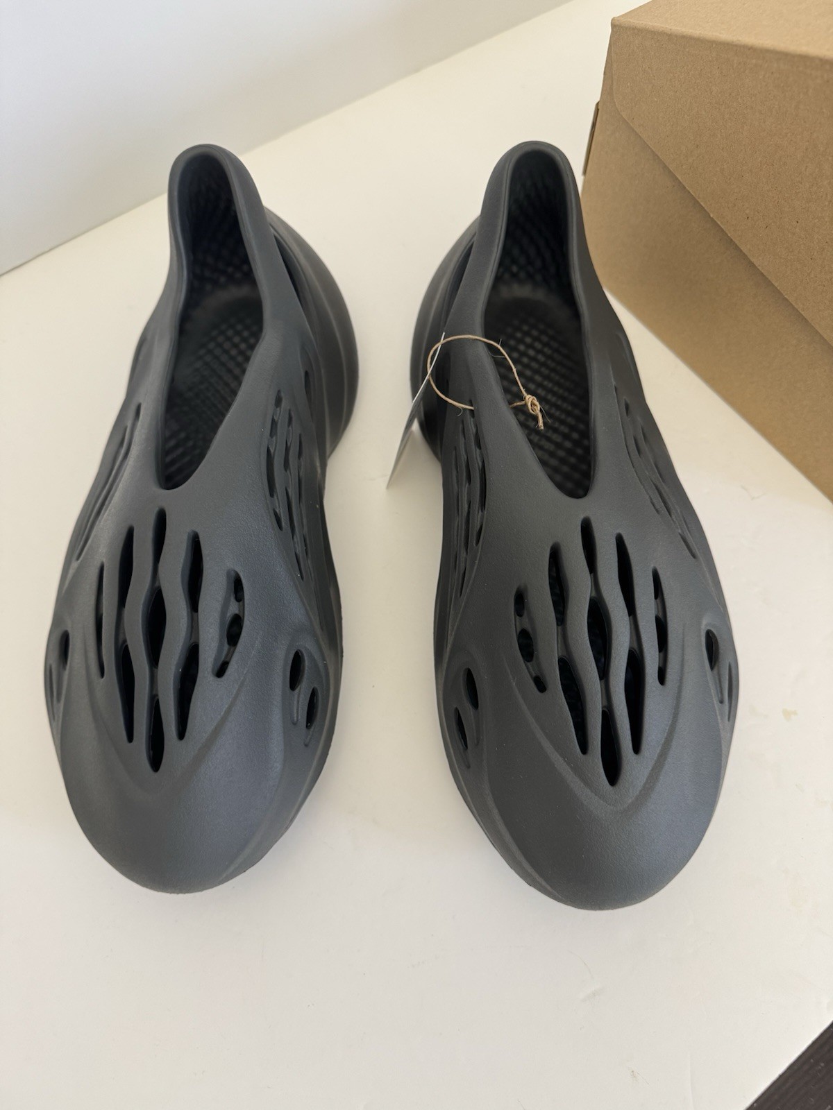 adidas yeezy carbon men's size 11 foam runner yzy new with boxes adidas yeezy carbon men's size 11 foam runner yzy new with boxes