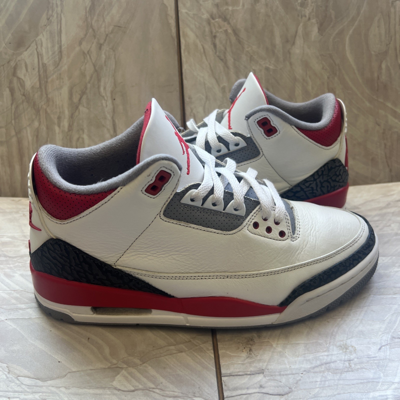 size 9.5 jordan 3 retro mid fire red size 9.5 jordan 3 retro mid fire red