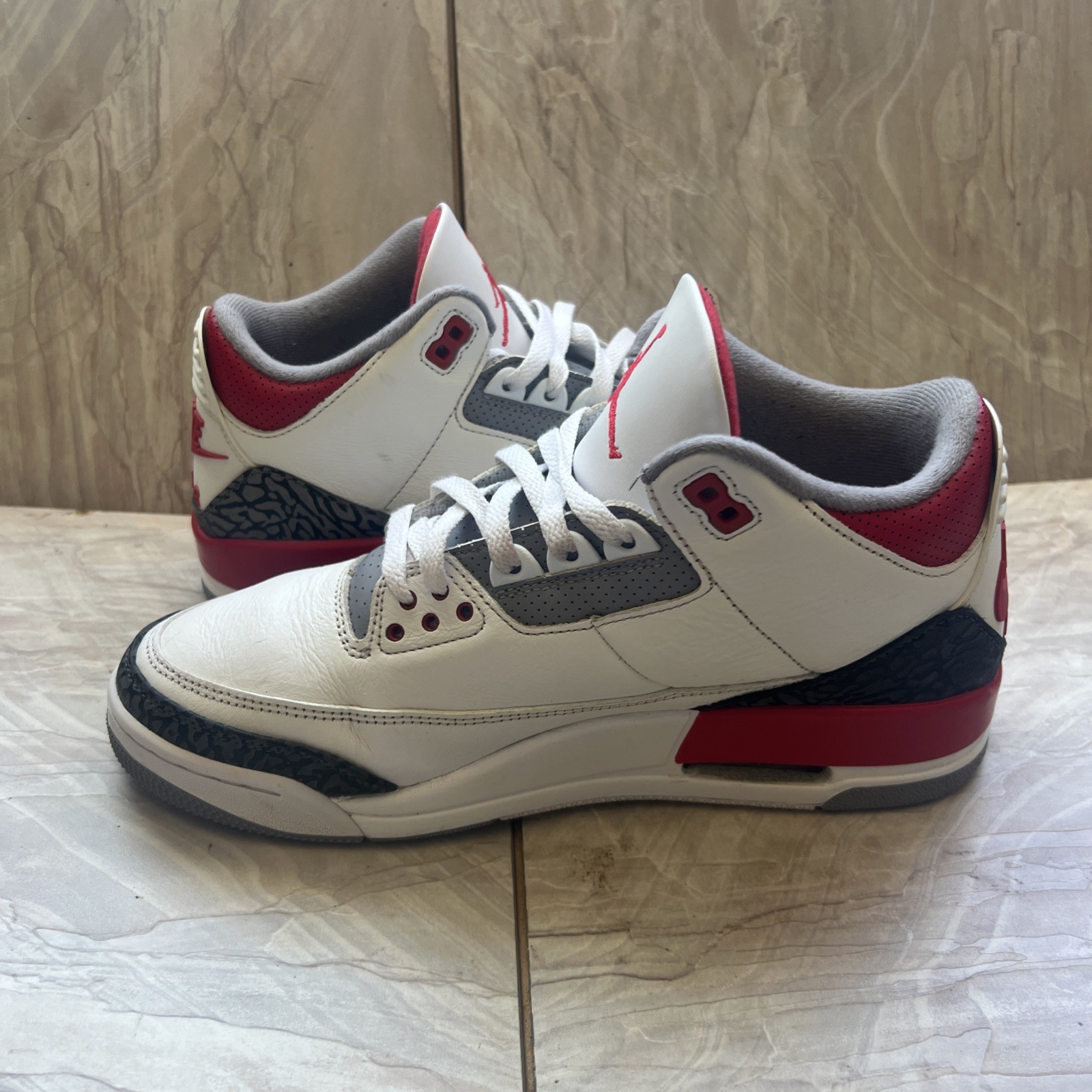 size 9.5 jordan 3 retro mid fire red size 9.5 jordan 3 retro mid fire red