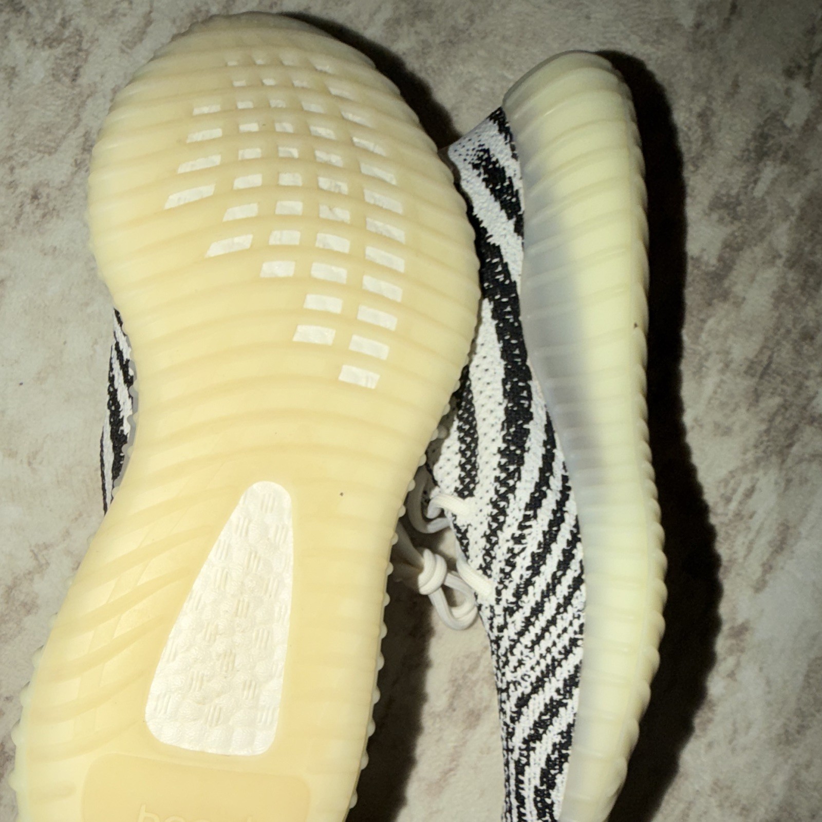 adidas yeezy boost 350 v2 zebra low top lace up men’s sneakers white/black/red adidas yeezy boost 350 v2 zebra low top lace up men’s sneakers white/black/red
