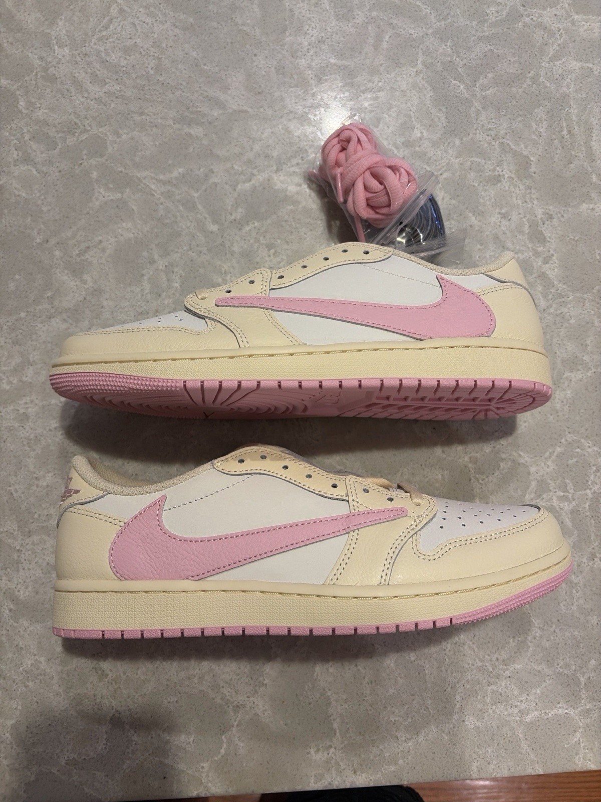 travis scott x air jordan 1 og sp low sail shy pink travis scott x air jordan 1 og sp low sail shy pink