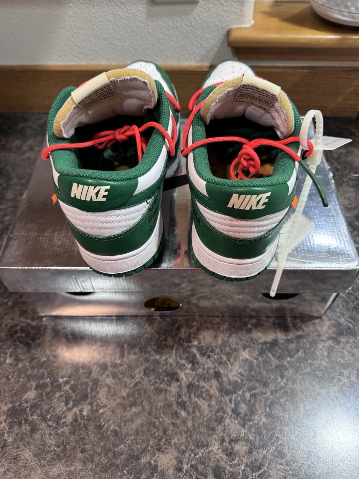 nike dunk low off white/pine green, size 10 nike dunk low off white/pine green, size 10