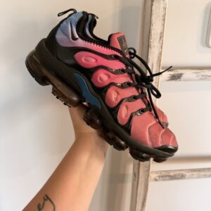 nike air vapormax plus men’s 9.5 hyper violet blue black running shoe pre owned