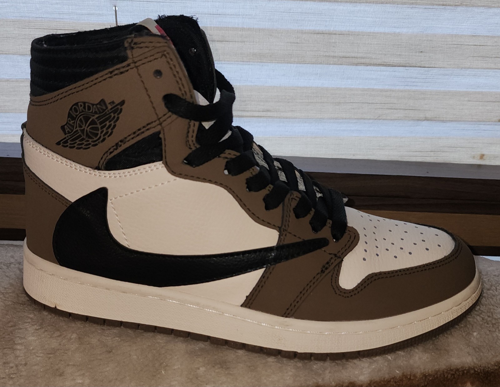 🌵nike air jordan 1 retro high og sp travis scott mocha🔥m7/w8.5🔥 🌵nike air jordan 1 retro high og sp travis scott mocha🔥m7/w8.5🔥