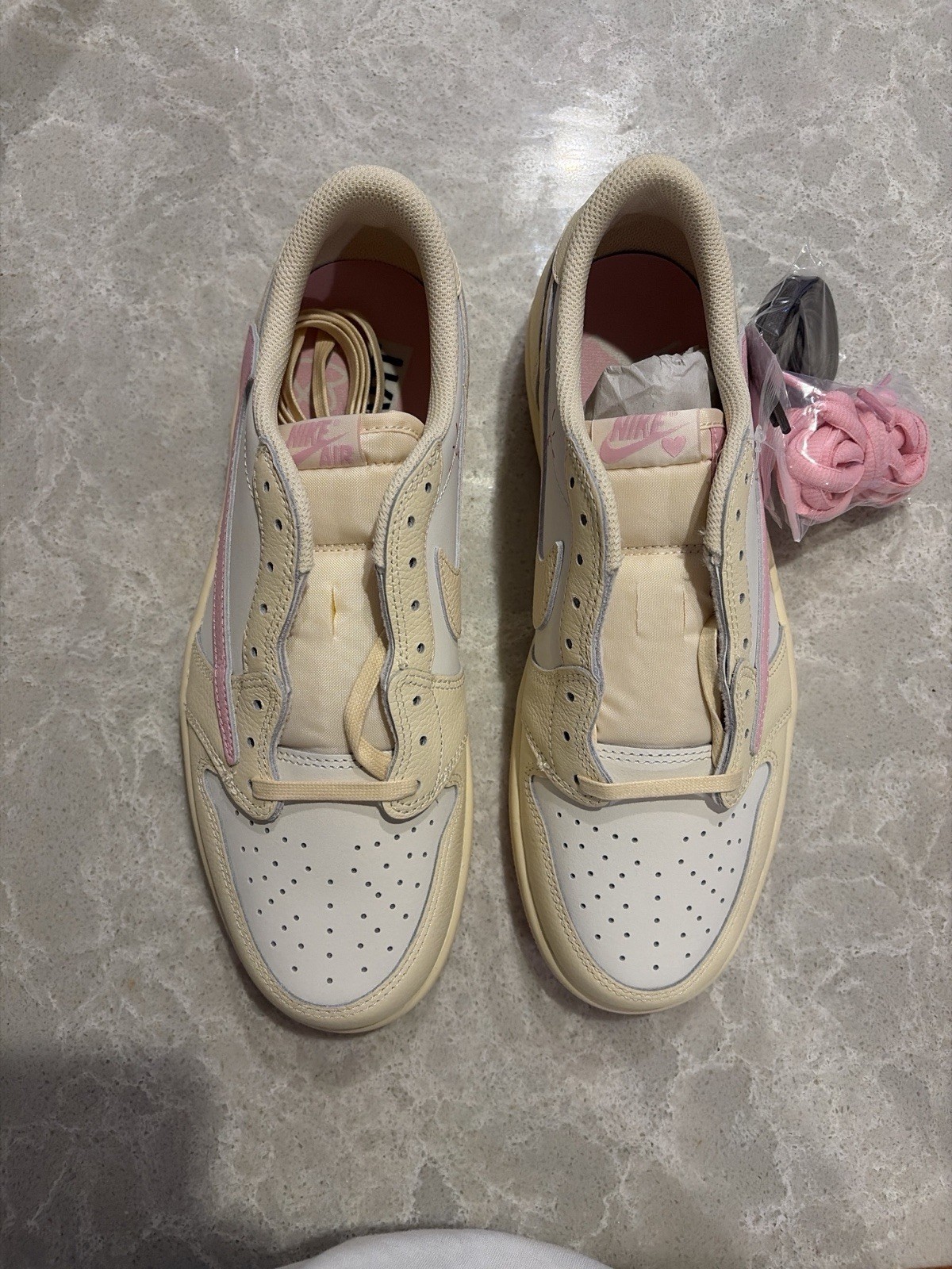 travis scott x air jordan 1 og sp low sail shy pink travis scott x air jordan 1 og sp low sail shy pink