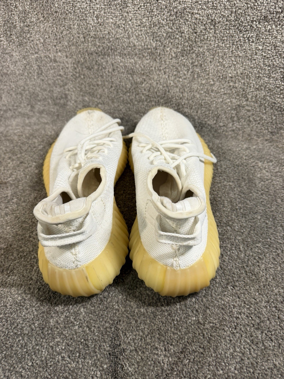size 9.5 adidas yeezy boost 350 v2 low cream white / triple white size 9.5 adidas yeezy boost 350 v2 low cream white / triple white