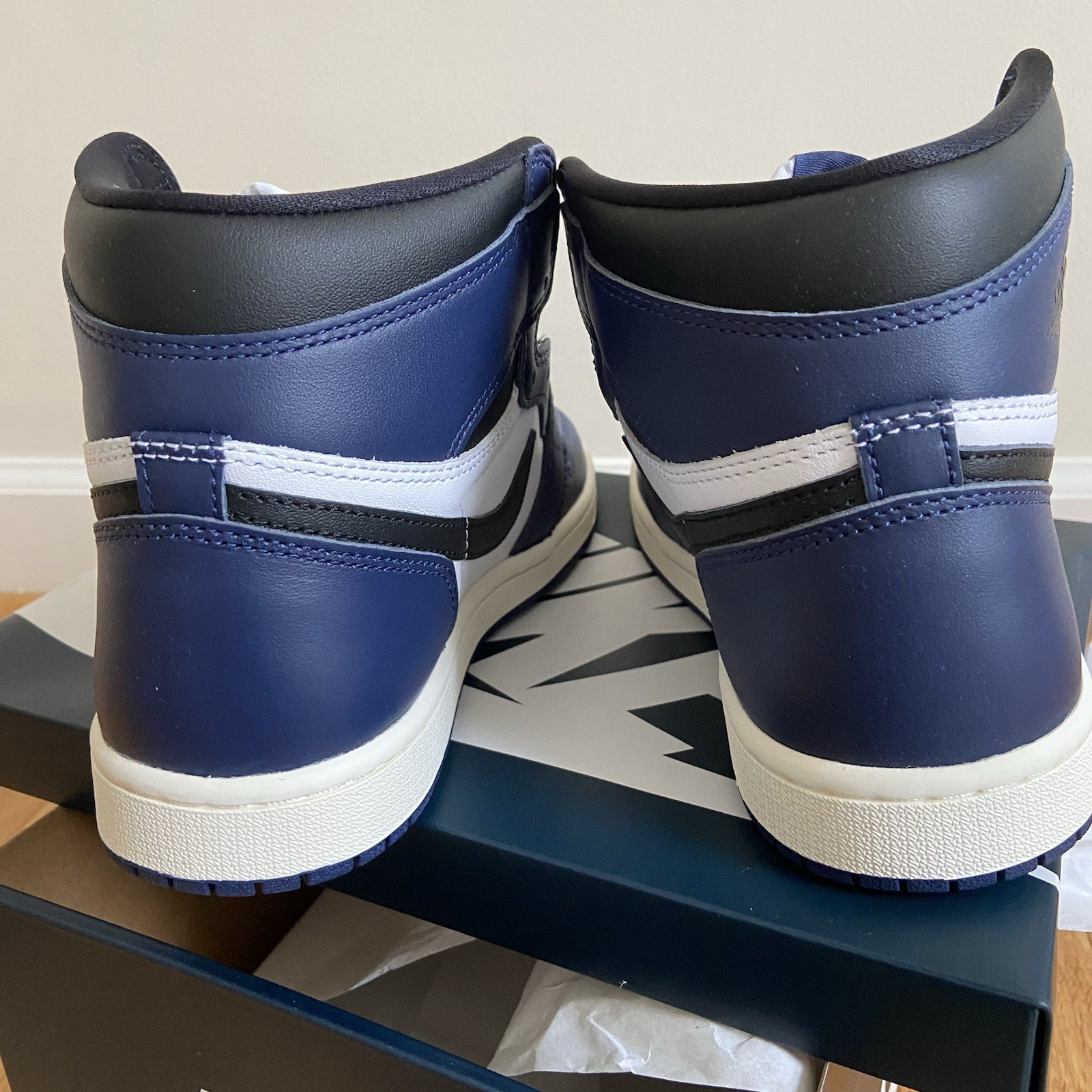 new nike air jordan 1 retro high og shoes men’s 7 midnight navy black athletic new nike air jordan 1 retro high og shoes men’s 7 midnight navy black athletic