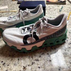on cloudmonster hyper mens size 9.5 medium sneakers 3me10131560