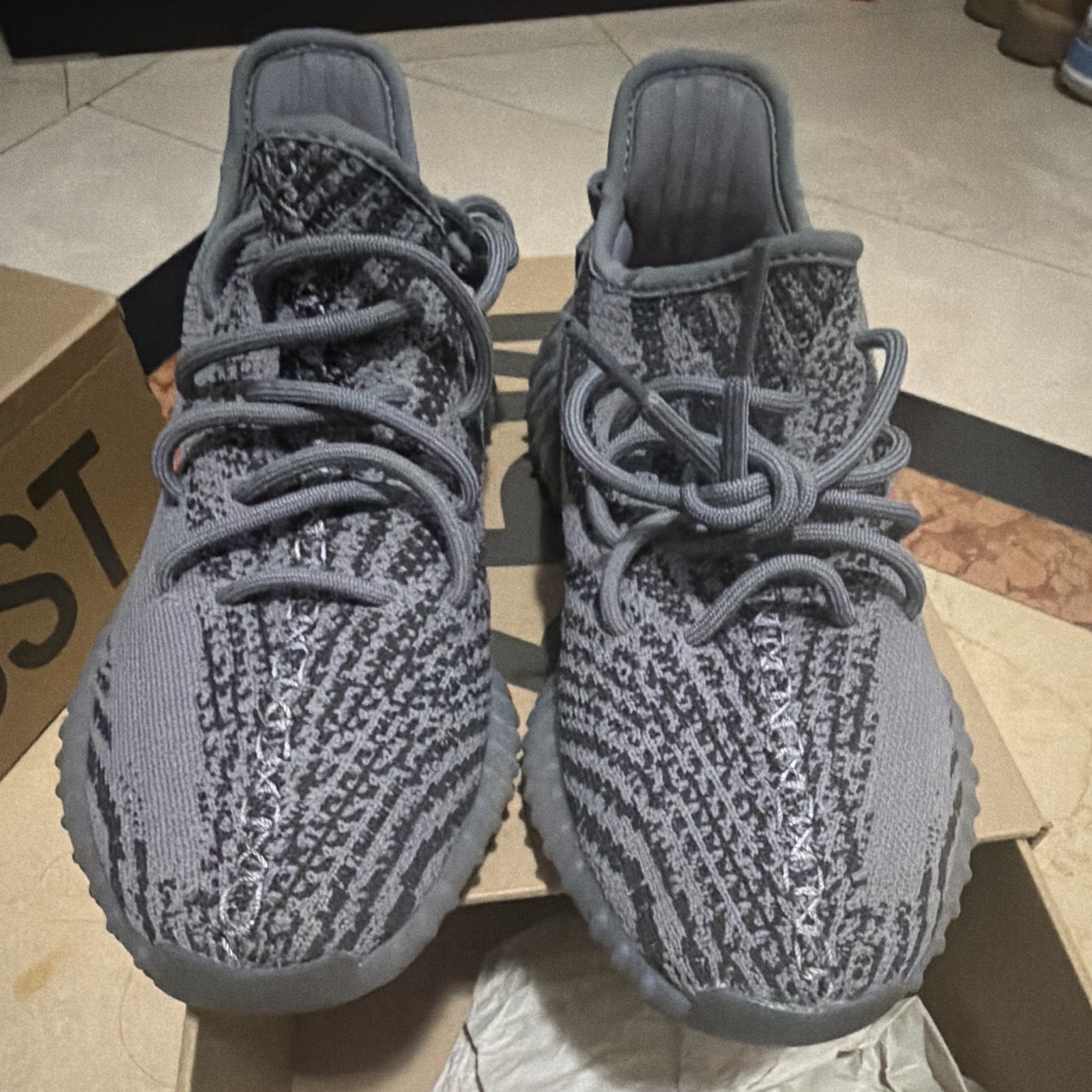 adidas yeezy boost 350 v2 beluga 2.0 low top grey/bold orange ah2203 adidas yeezy boost 350 v2 beluga 2.0 low top grey/bold orange ah2203