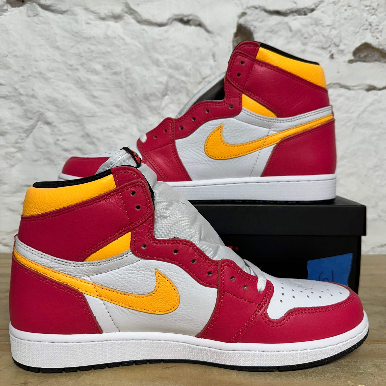 air jordan 1 high og light fusion red men's size 12 new sneakers 555088 603 air jordan 1 high og light fusion red men's size 12 new sneakers 555088 603