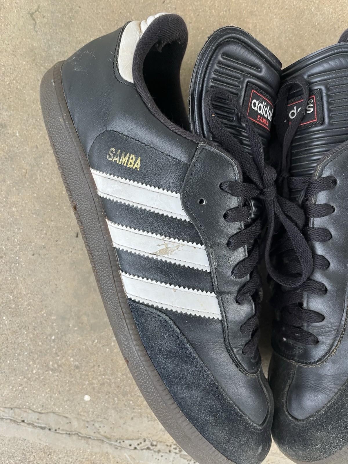 adidas samba mens 10.5 black leather soccer sneakers 034563 classic gum sole adidas samba mens 10.5 black leather soccer sneakers 034563 classic gum sole