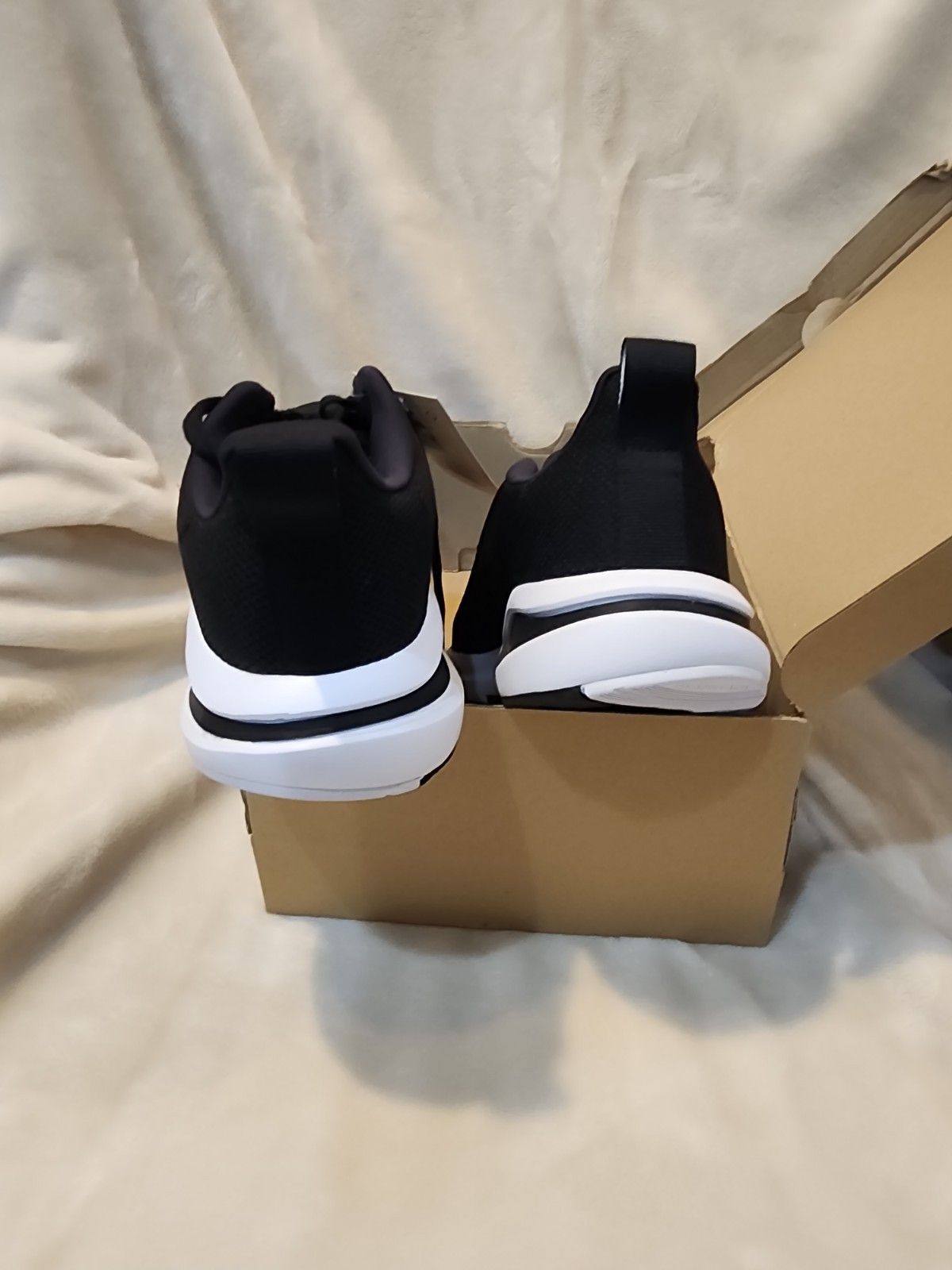 adidas fortarun k mens black/white low top lace up sneakers fw3719 adidas fortarun k mens black/white low top lace up sneakers fw3719