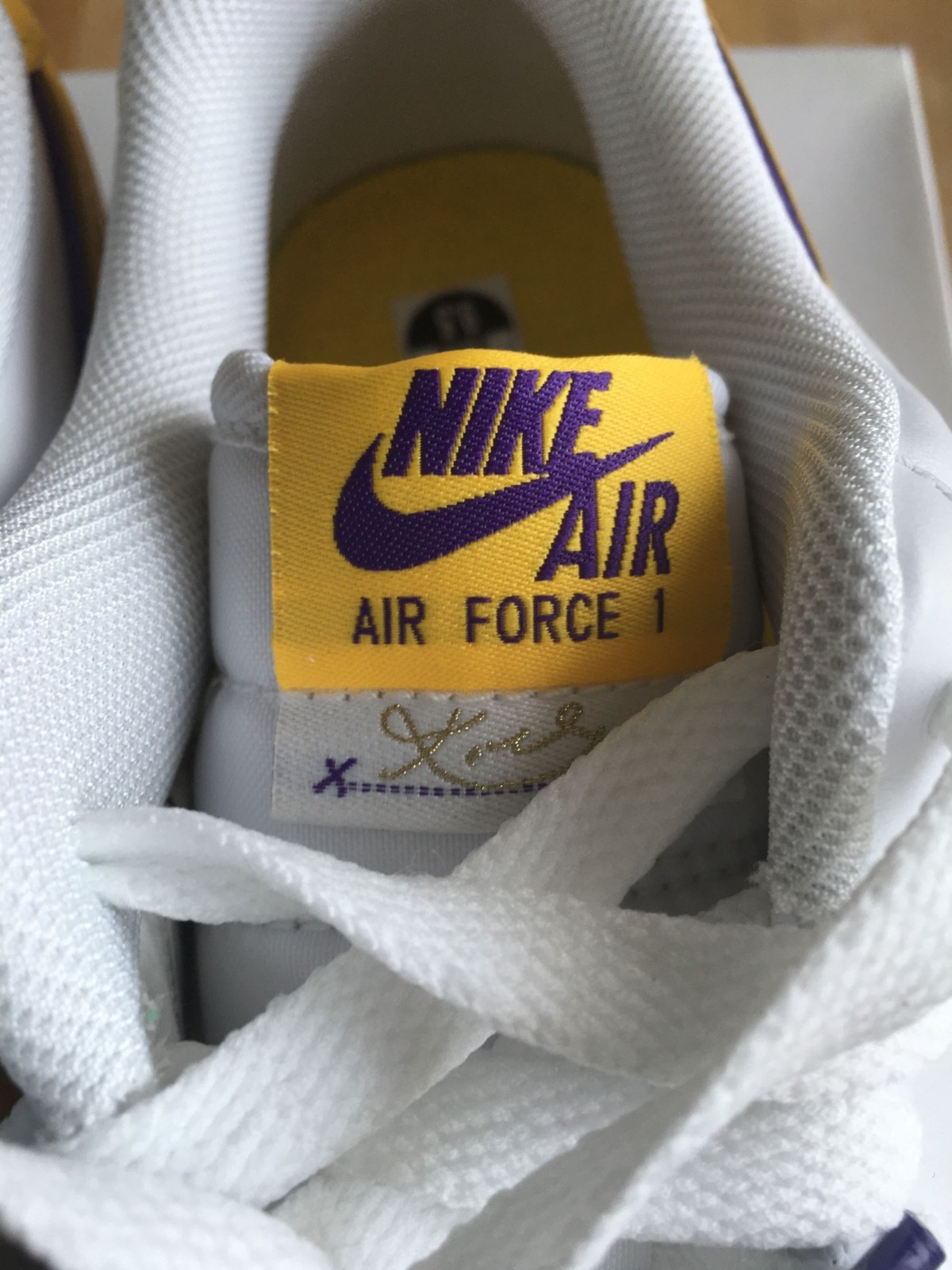 kobe bryant x nike air force 1 low qs "lakers home" fz1151 100 sz 9.5 kobe bryant x nike air force 1 low qs "lakers home" fz1151 100 sz 9.5