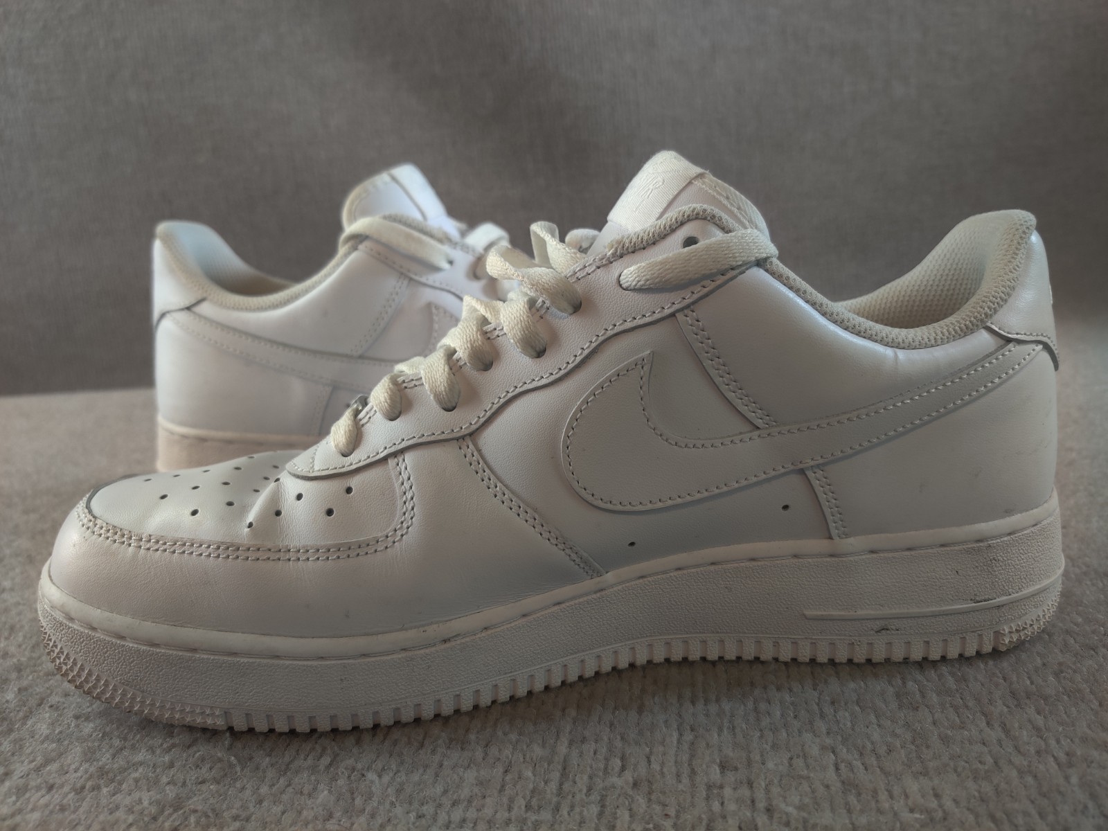 nike air force 1 low '07 mens size 11 white walking lifestyle shoes sneakers nike air force 1 low '07 mens size 11 white walking lifestyle shoes sneakers