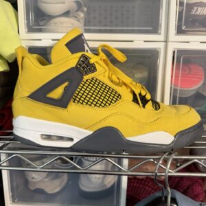 air jordan 4 lightning yellow mismatched 10.5 11