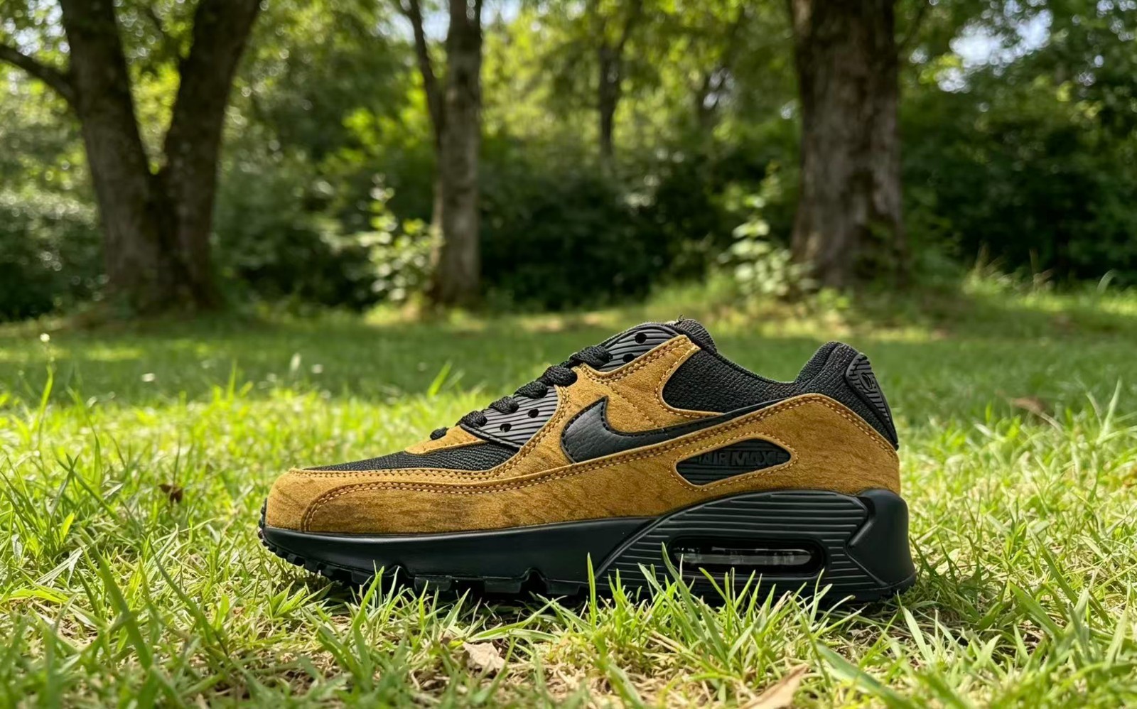 free shipping nike air max 90 premium light british tan velvet brown iq0283 281 free shipping nike air max 90 premium light british tan velvet brown iq0283 281