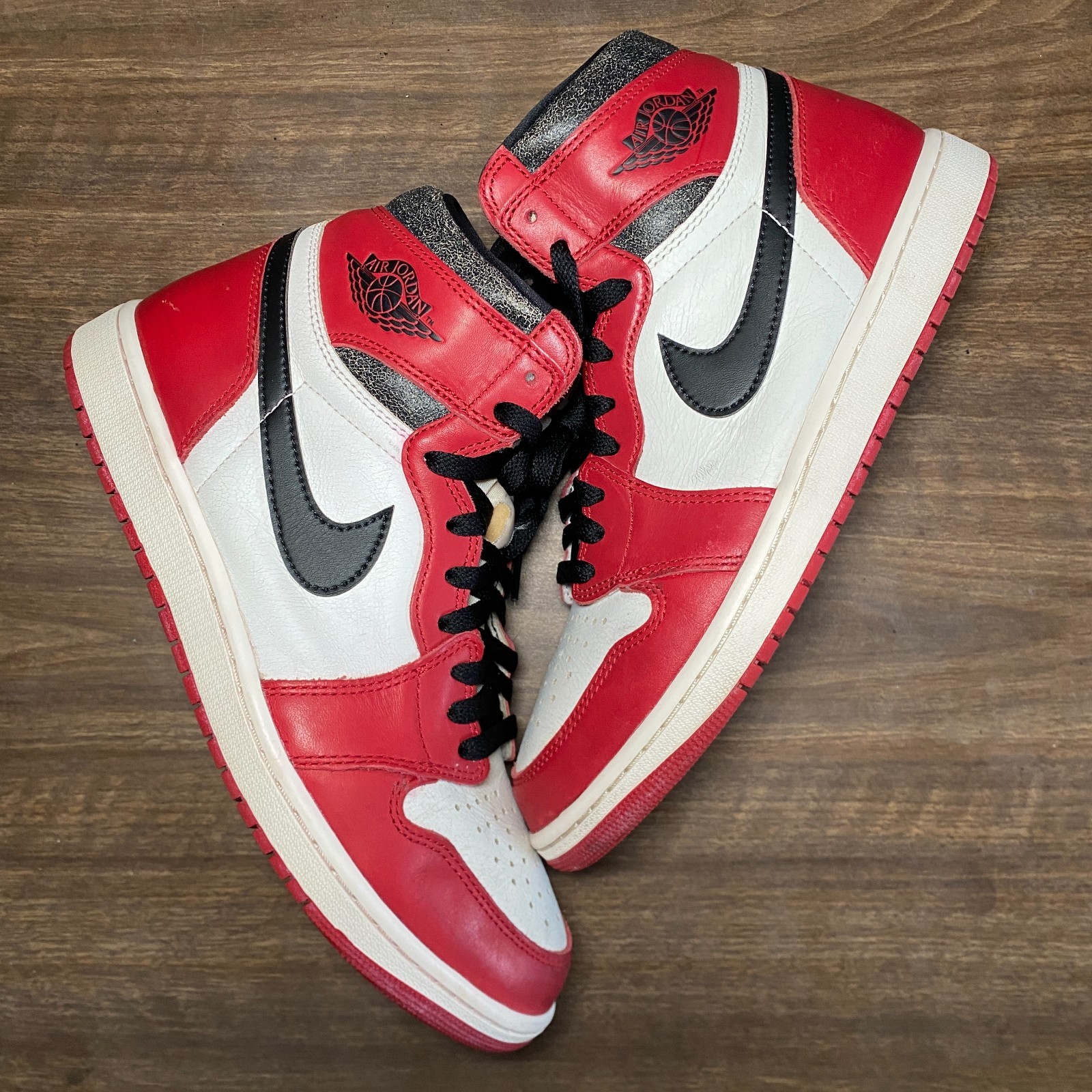 men's nike air jordan 1 retro high og chicago lost & found sneakers (dz5485 162) men's nike air jordan 1 retro high og chicago lost & found sneakers (dz5485 162)
