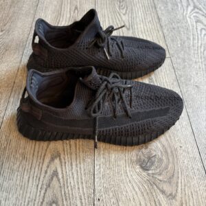 adidas yeezy boost 350 v2 fu9006 mens sneakers 11.5 black knit running shoes
