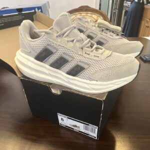 adidas astrastar men’s 8 low top lace up running mesh sneakers gray/white jq6089
