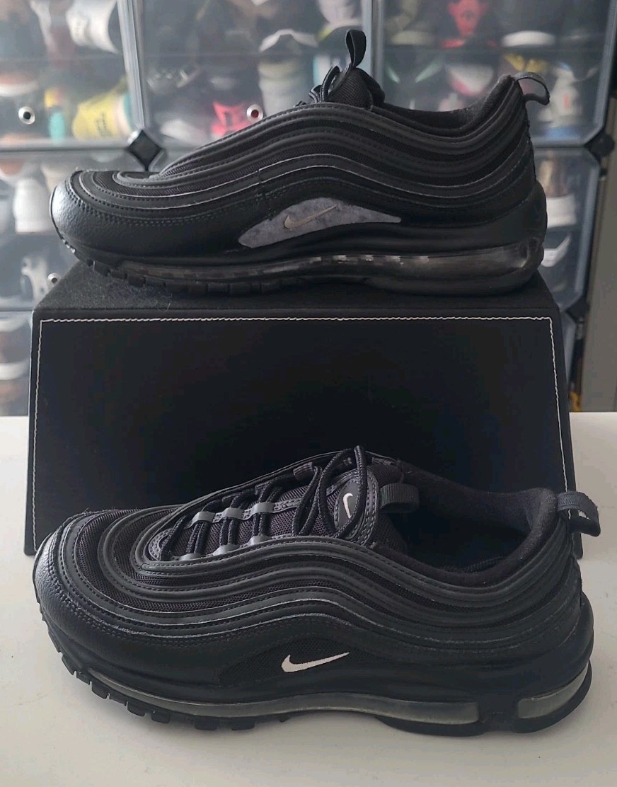nike air max 97 tripl black anthracite 921826 015 velour velvet mens 7.5 (tv b3) nike air max 97 tripl black anthracite 921826 015 velour velvet mens 7.5 (tv b3)