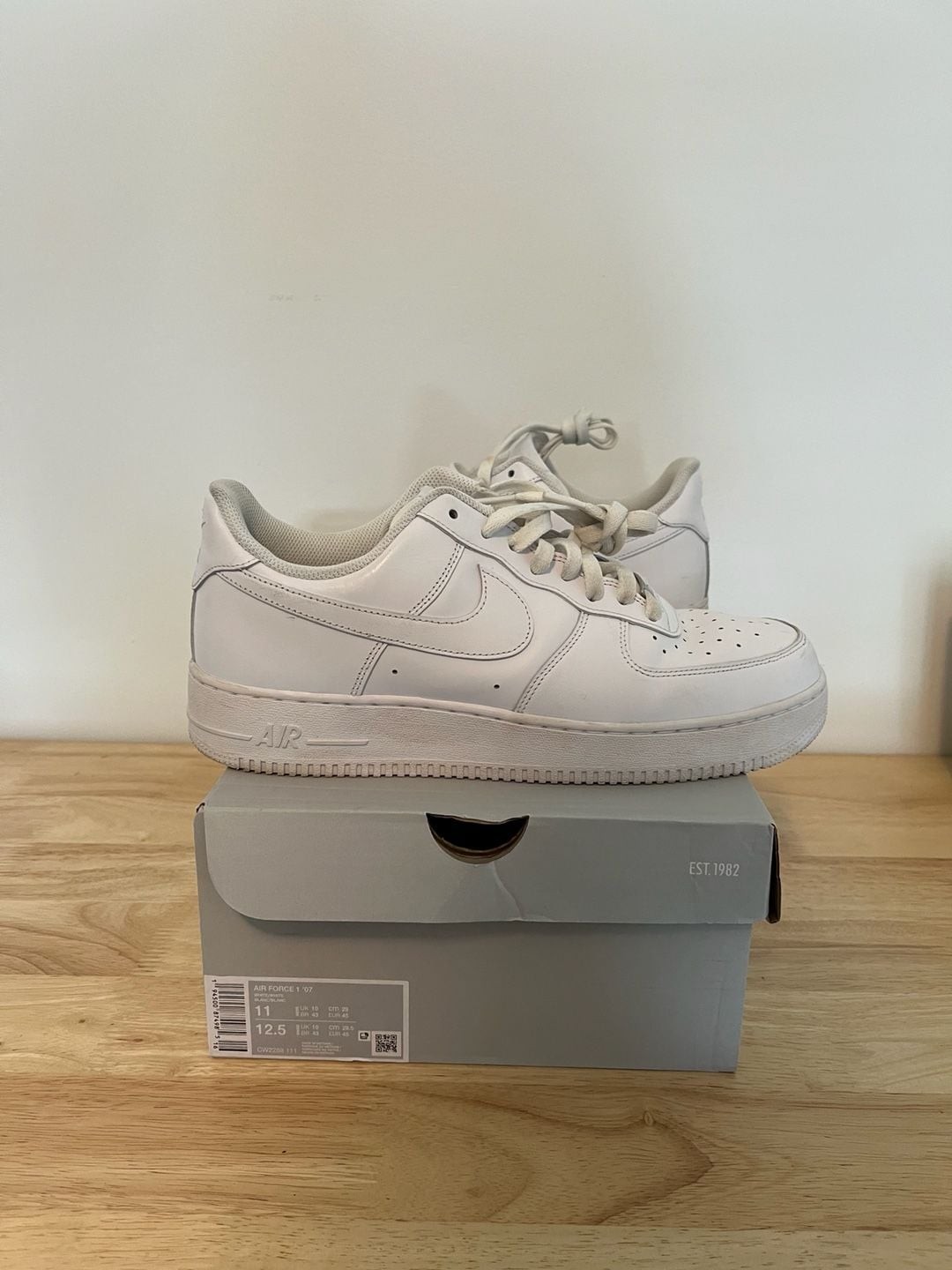 nike air force 1 '07 white sneakers men's size 11 nike air force 1 '07 white sneakers men's size 11