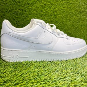 nike air force 1 low '07 mens size 11 white athletic lifestyle shoes sneakers