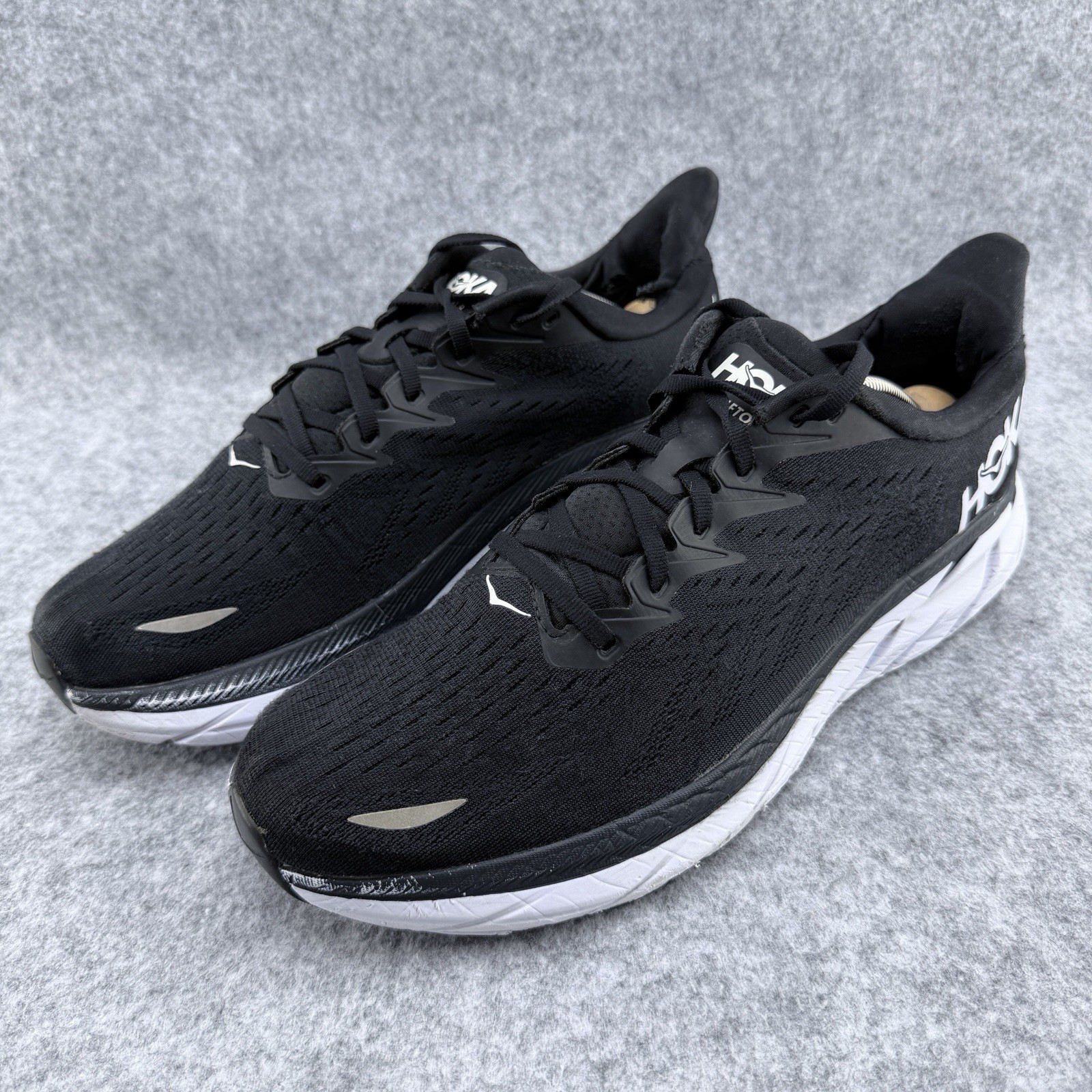 hoka one one clifton 8 running sneakers shoes men's size 11d black 1119393 bwht hoka one one clifton 8 running sneakers shoes men's size 11d black 1119393 bwht