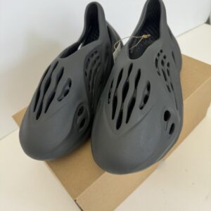 adidas yeezy carbon men's size 11 foam runner yzy new with boxes