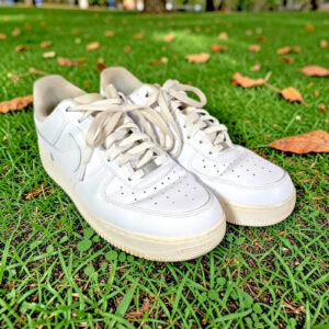 euc nike air force 1 triple white low top sneakers mens size 12 cw2288 111